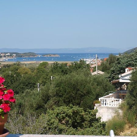 Apartments Dumicic Supetarska Draga Rum bild