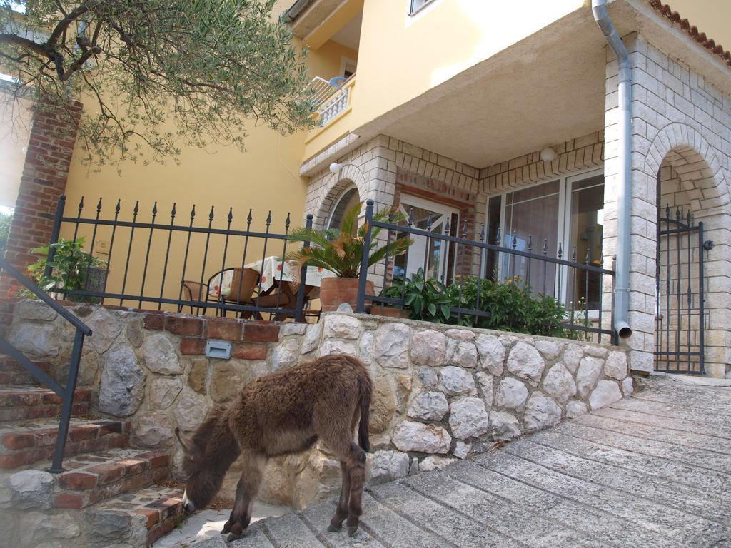 Apartments Dumicic Supetarska Draga Rum bild